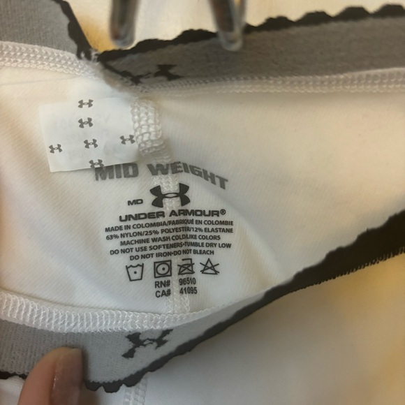Under Armor base layer - Picture 6 of 6